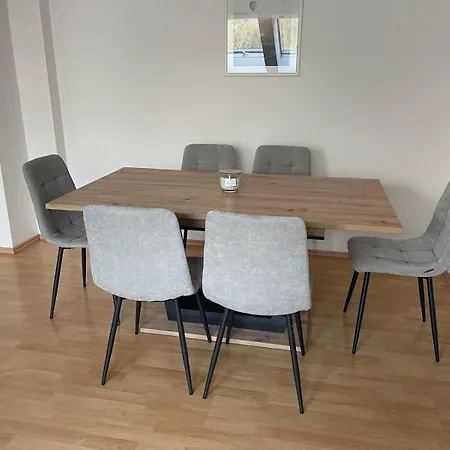 Schoene Mit Parkplatz Im Zentrum Von Apartment *