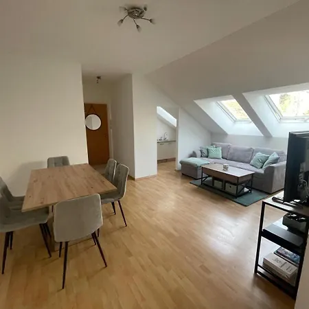 Apartment Schoene Mit Parkplatz Im Zentrum Von