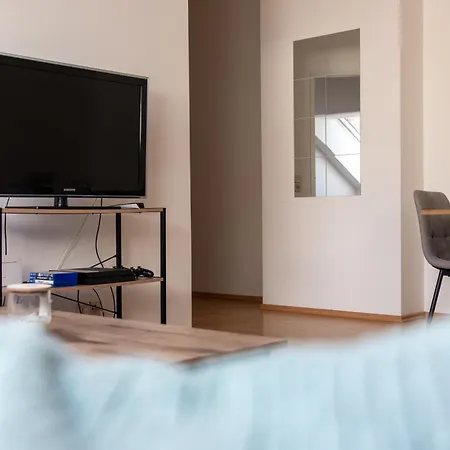 Schoene Mit Parkplatz Im Zentrum Von Διαμέρισμα