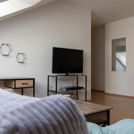 Schoene Mit Parkplatz Im Zentrum Von Apartmán