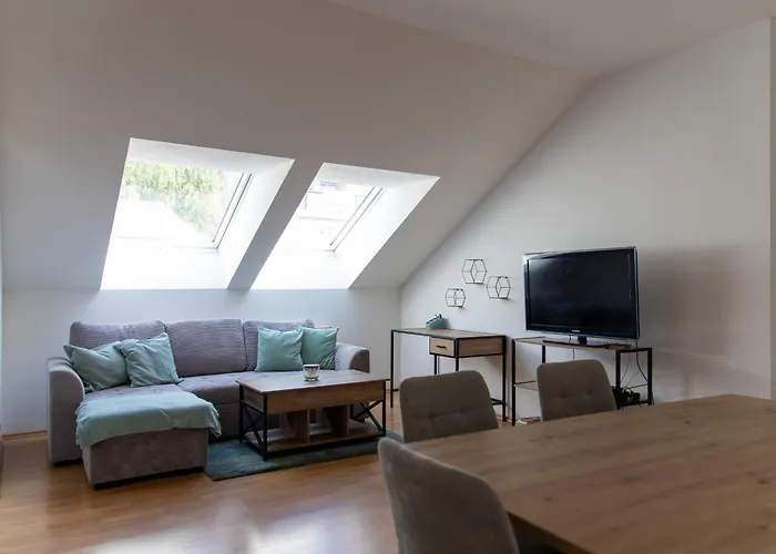 Schoene Mit Parkplatz Im Zentrum Von Διαμέρισμα Λιντς