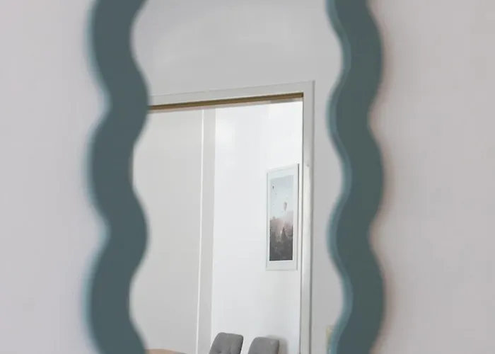 Schoene Mit Parkplatz Im Zentrum Von Λιντς