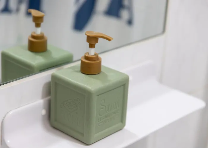 Διαμέρισμα Schoene Mit Parkplatz Im Zentrum Von *