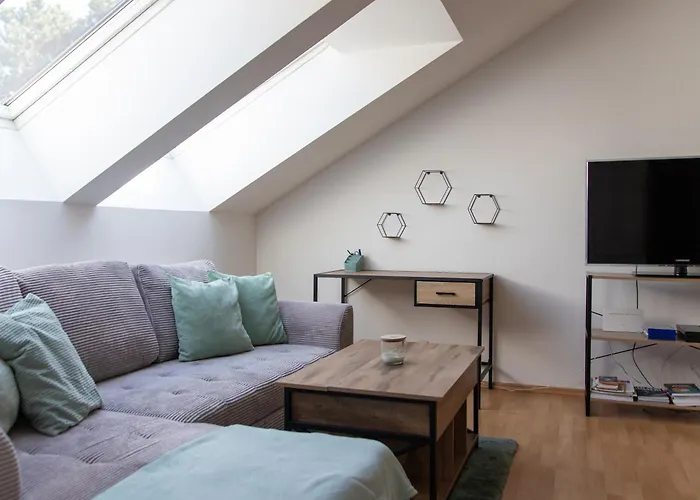 Schoene Mit Parkplatz Im Zentrum Von