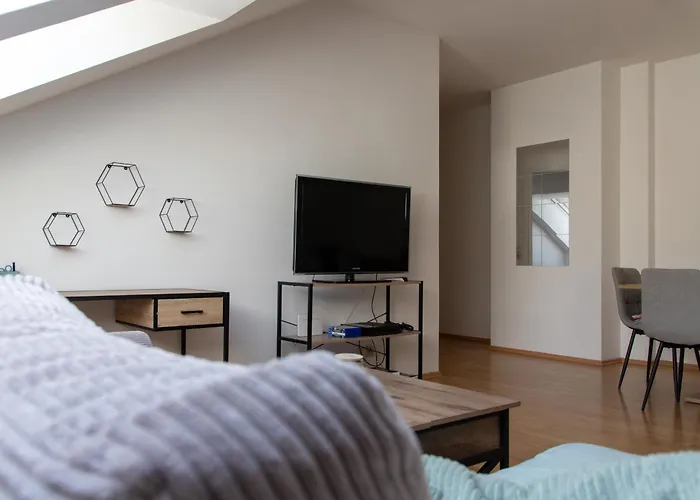 Schoene Mit Parkplatz Im Zentrum Von Διαμέρισμα